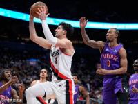 开云体育平台APP-猛龙队员连续砍下高分，球队士气高涨