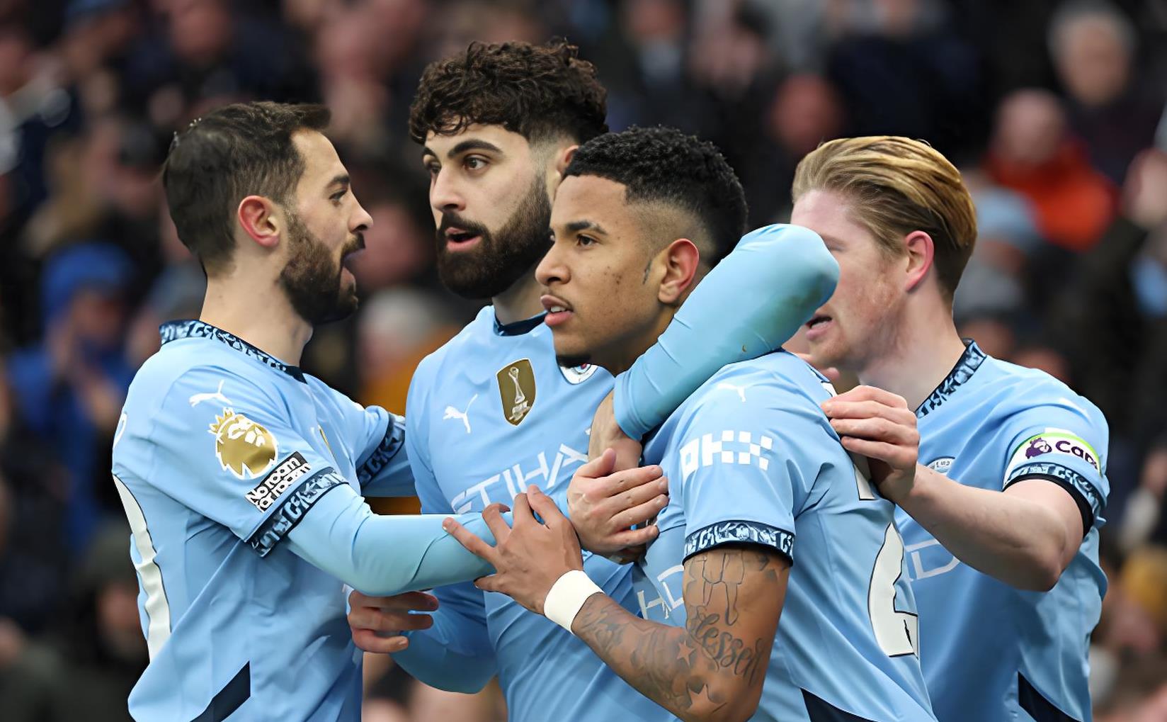 莱斯特城硬仗不败，坚守联赛前列