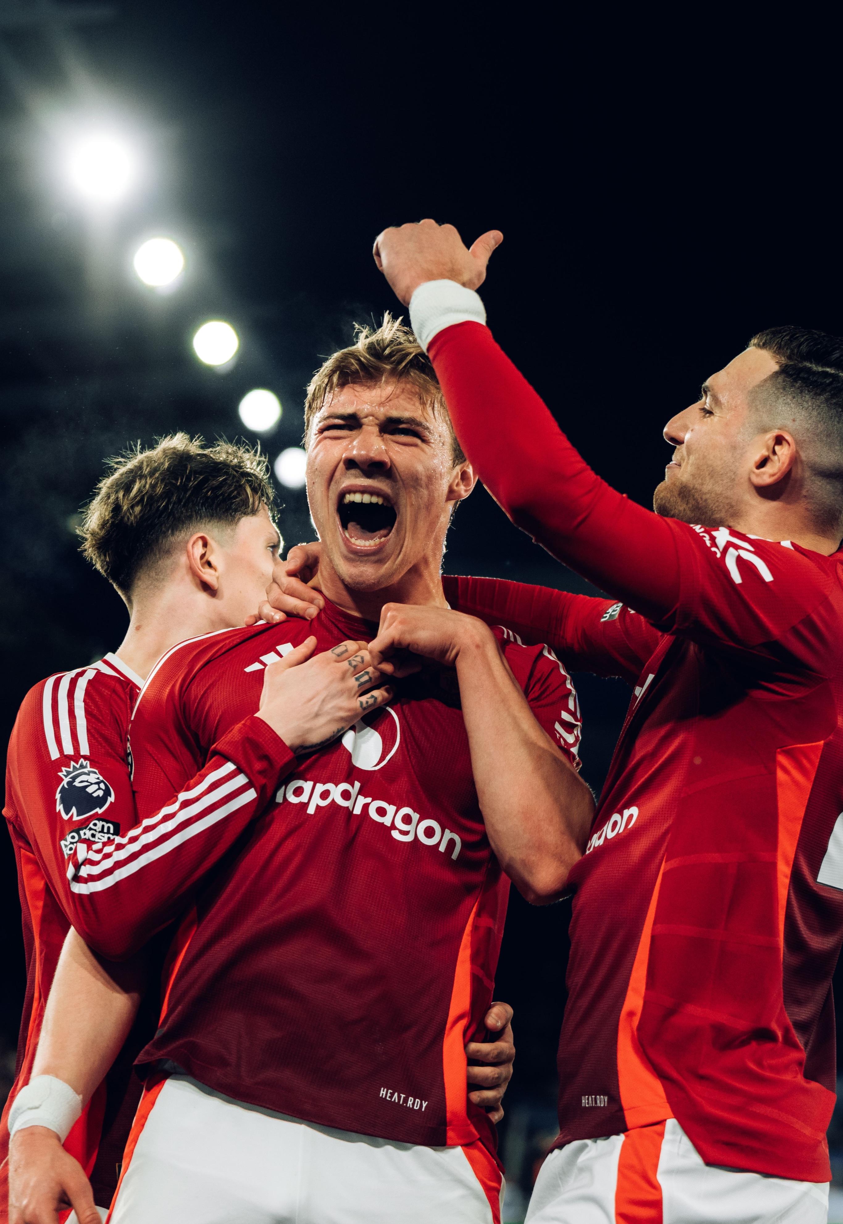 莱斯特城硬仗不败，坚守联赛前列