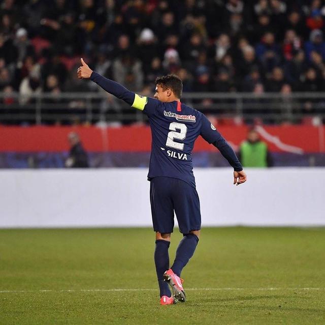 包含佛罗伦萨新签大将，期待带领球队东山再起的词条