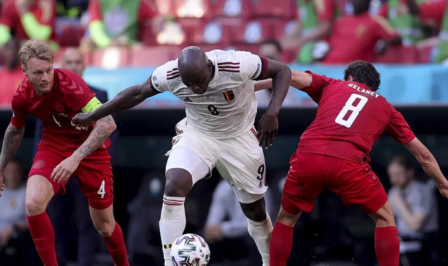 智利完胜加拿大，德布劳内绝境逆转