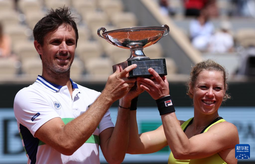 英国网球队完胜美国网球队，瓦林卡高光表现的简单介绍