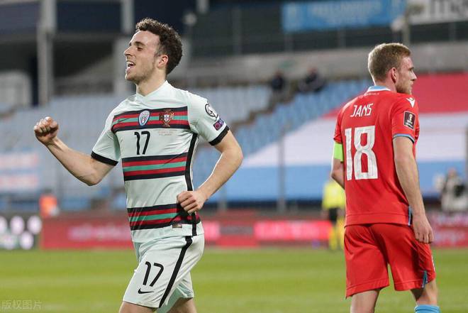 包含斯洛伐克主场拿下关键三分,晋级希望大增的词条 包含斯洛伐克主场拿下关键三分,晋级希望大增的词条