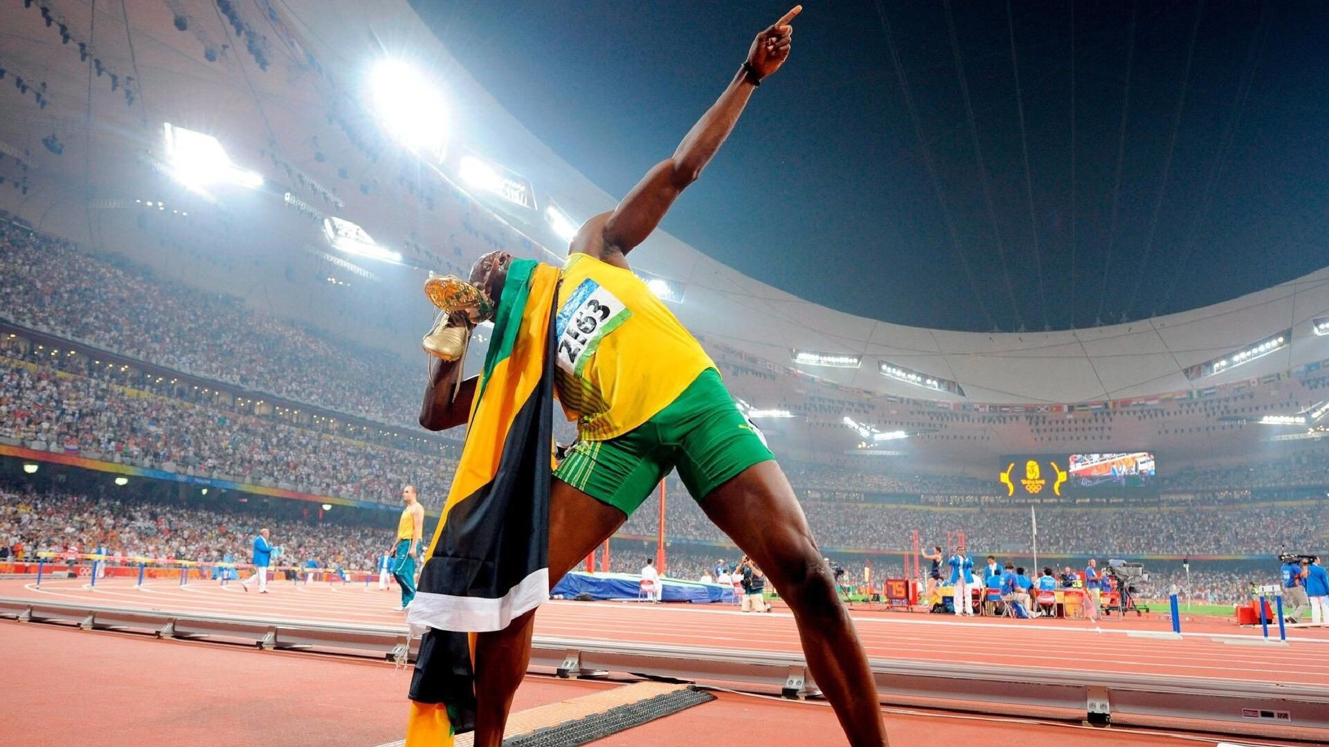 绿茵场上的争冠烽火,篮球馆内的火力风暴,德甲与篮网的跨领域对决启示