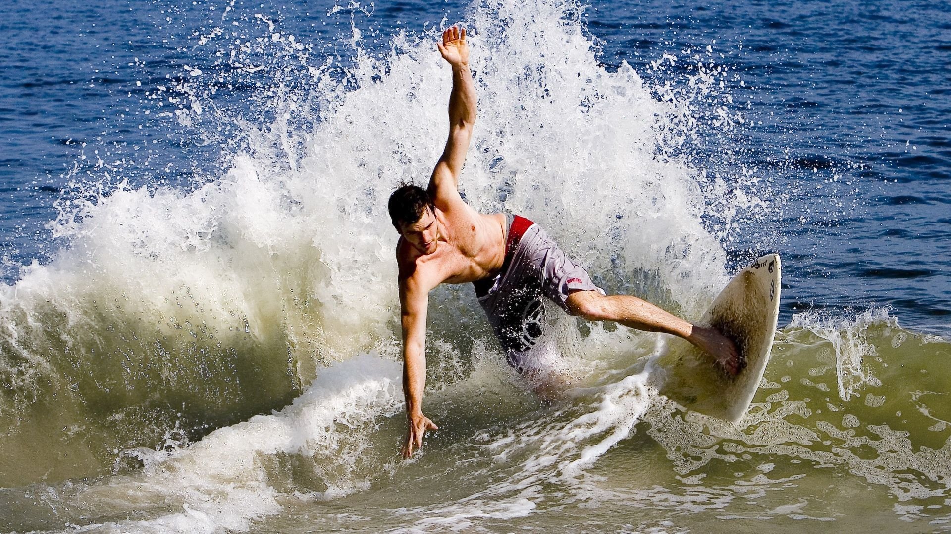 雷恩强势晋级,拉亚神扑定乾坤,一场属于关键先生的胜利